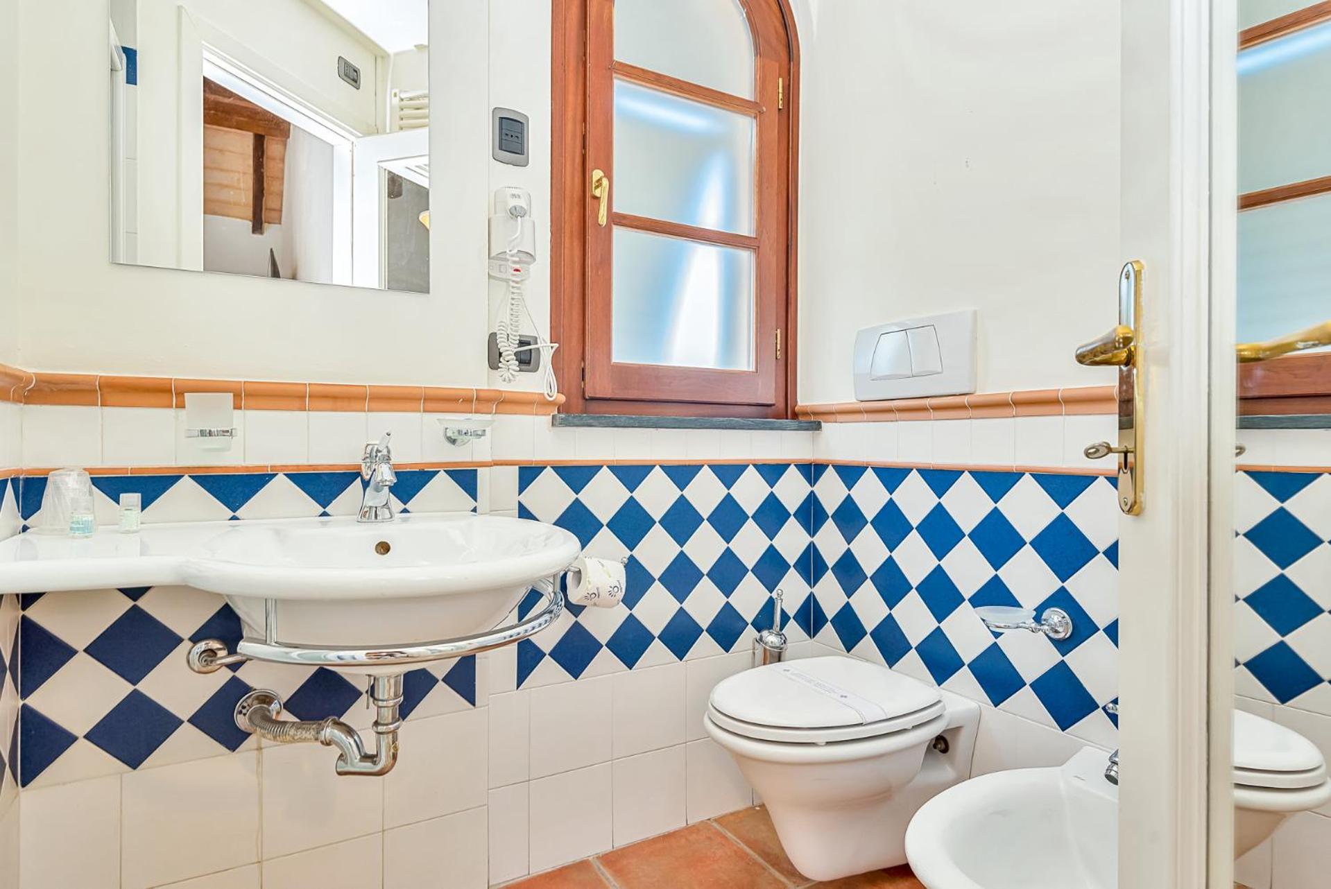 Hotel La Pietra Restaurant Fosdinovo Dış mekan fotoğraf