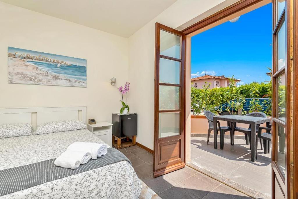Hotel La Pietra Restaurant Fosdinovo Dış mekan fotoğraf