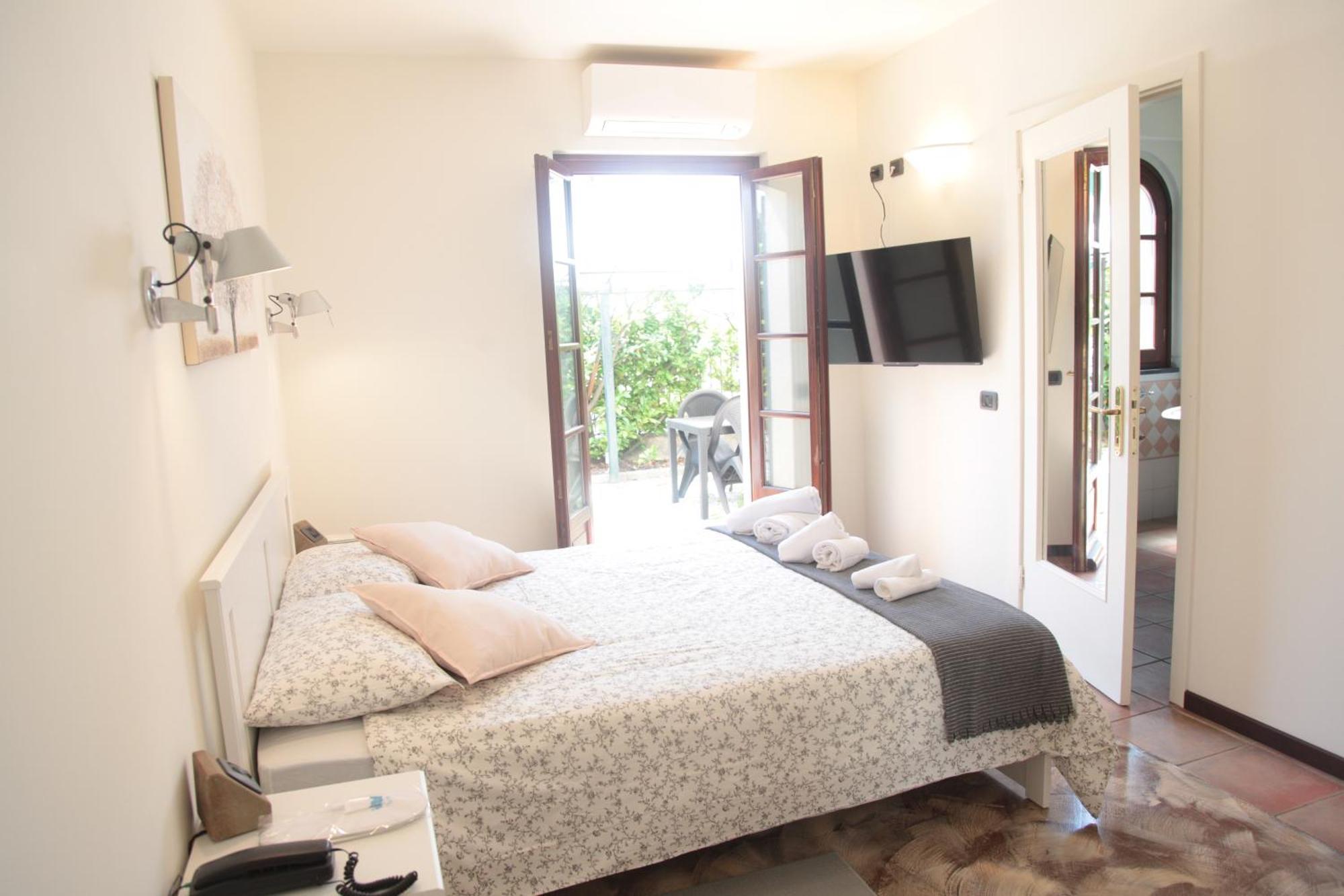 Hotel La Pietra Restaurant Fosdinovo Dış mekan fotoğraf